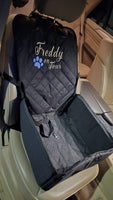 Personalisierter Hundeautositz mit Wunschnamen bestickt, Wasserdicht, rutschfest & Kratzfest für Kleine bis Mittelgroße Hunde - B&B Shop - 2000 Stockerau