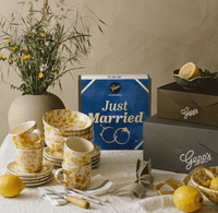 Präsentkorb Just Married by Gepps, Premium Feinkost, Romantisches Dinner für Zwei, Hochzeit Geschenkbox - B&B Shop - 2000 Stockerau