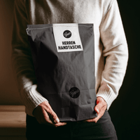 Wundertüte Herrenhandtasche by Gepps, Premium Feinkost, Geschenkbox, Scharfe und würzige Saucen, Gewürze und Senf - B&B Shop - 2000 Stockerau