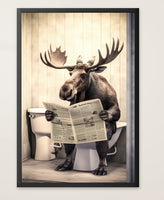 Elch sitzt auf der Toilette und liest eine Zeitung, Poster für Bad oder Toilette, (inkl. Versand)-B&B Shop - 2000 Stockerau